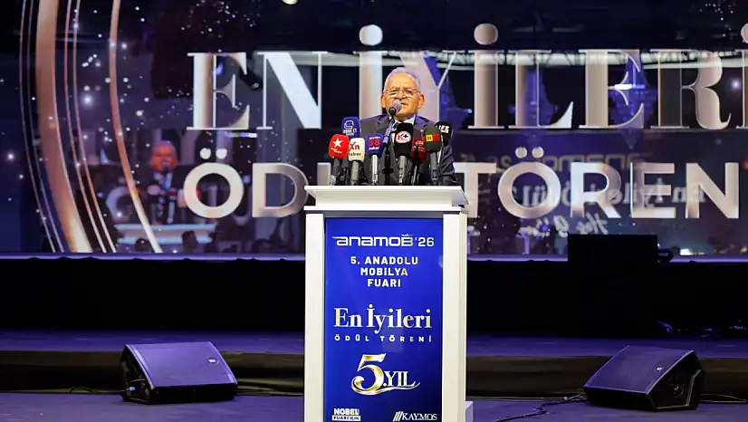 Büyükkılıç ANAMOB Fuarı'nda: Başarılı firmalara ödül