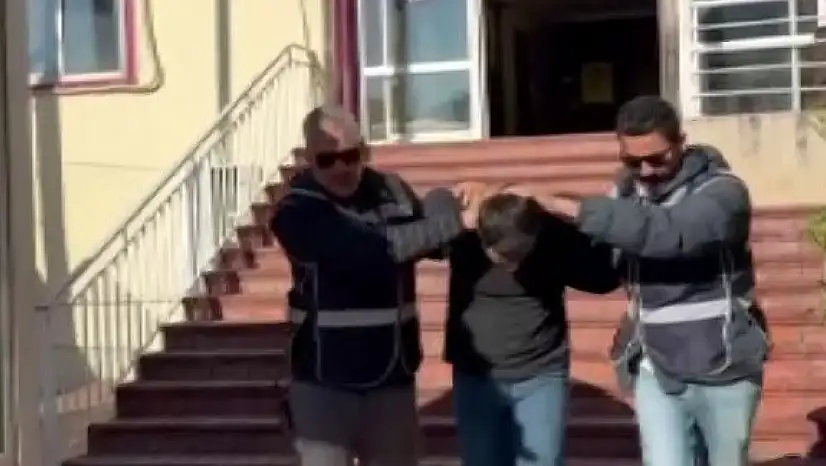 Cinayetten 26 yıl hapis cezası ile aranan şahıs göl kenarında gezerken yakalandı!