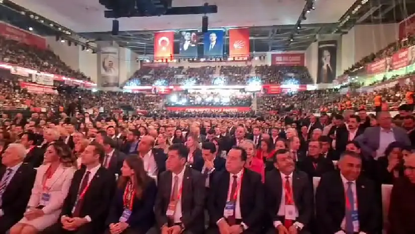 Cumhurbaşkanına eleştiriler salonu karıştırdı! Elitaş salonu terk etti