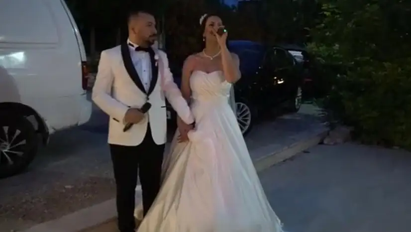 Düğünde söyledikleri şarkı için 300 bin TL'lik dava açtı!