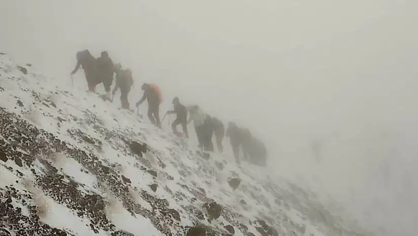 Erciyes'te nefes kesen hazırlık: 57 dağcı zirve için buluşuyor