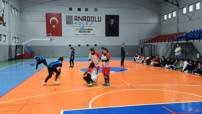 ERÜ'de anlamlı etkinlik: Görme engelli sporcular ile bir araya geldiler!