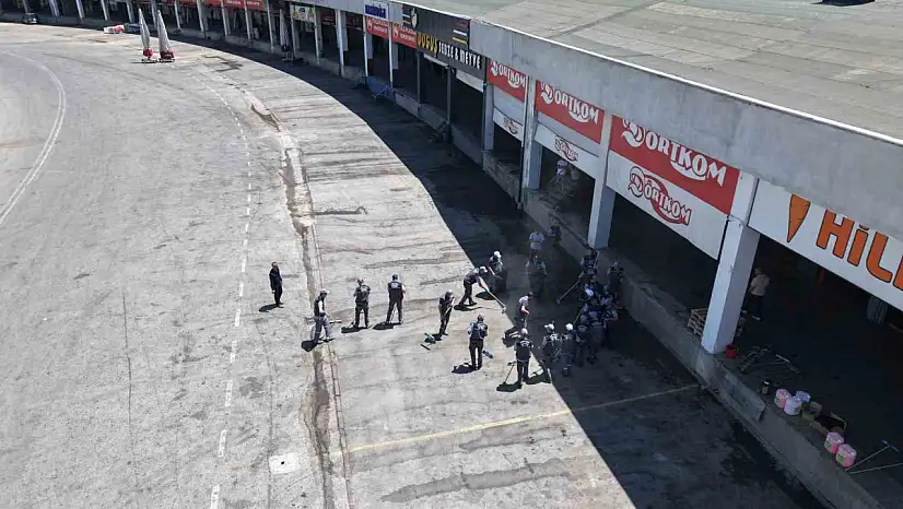Kayseri Sebze ve Meyve Hali'nde köşe bucak temizlik yapıldı