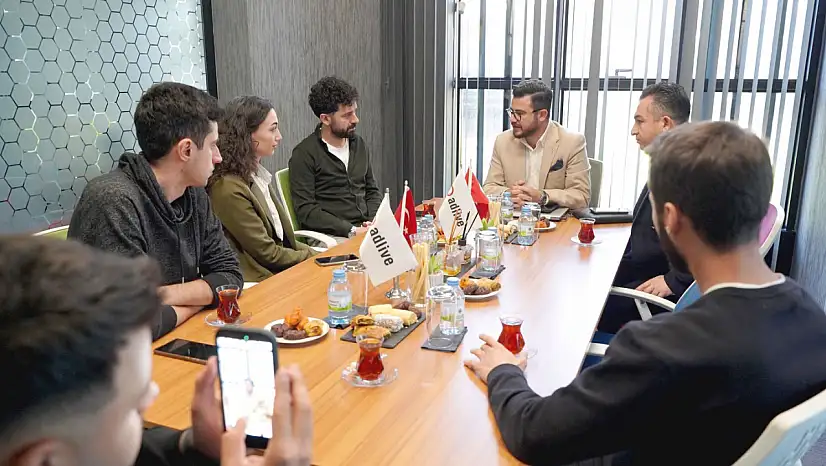 Hüseyin Okandan'ın ziyaretinde dikkat çeken ayrıntı ne?