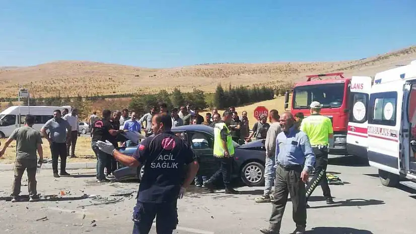 Kahramanmaraş'ta zincirleme kaza: Ölü ve yaralılar var!
