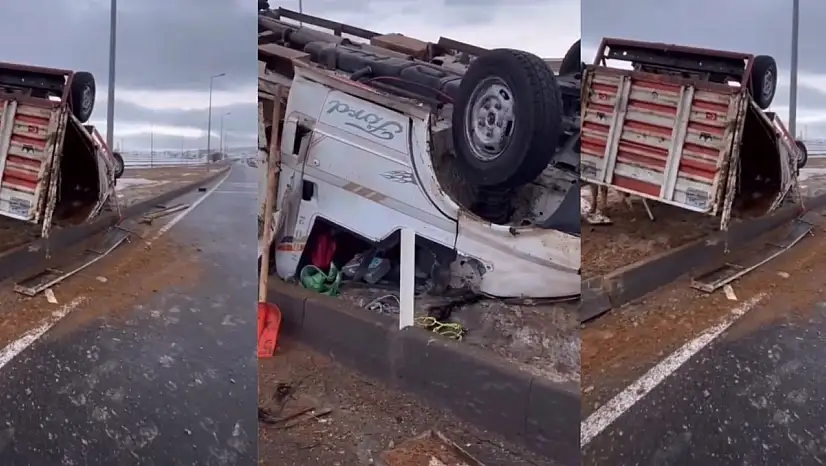 Kayseri'de büyükbaş hayvan taşıyan kamyonet takla attı - Hayvanlar yola saçıldı, 2 kişi yaralandı!