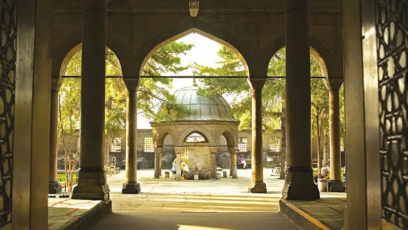 Kayseri'de ki Kurşunlu Camii, ismi ''Kurşunlu'' olmamasına rağmen neden bu ismi taşıyor? İşte hikâyesi