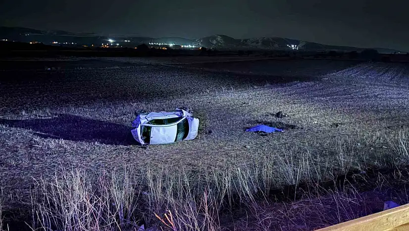 Kayseri'de otomobil şarampole yuvarlandı: 1 kişi hayatını kaybetti 4 kişi yaralandı!