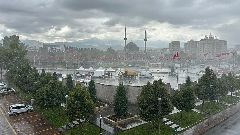 Kayseri'de sağanak yağış etkili oluyor: Ne zamana kadar sürecek?
