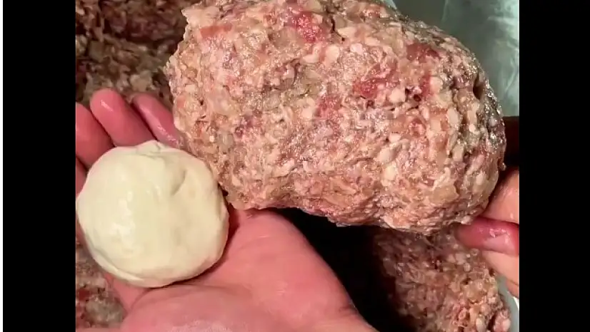 Kayseri mantısında et yok diyenler için video yayımladılar