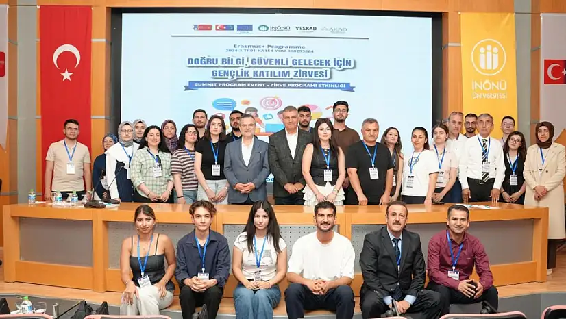 Malatya'da ''Doğru Bilgi, Güvenli Gelecek'' zirvesi gerçekleştirildi!