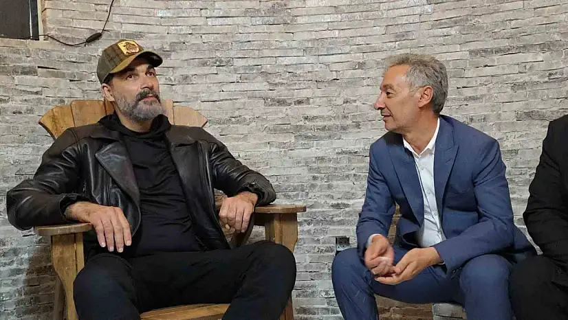 Sanatçı Uğur Işılak'tan Tuz Gölü Obası ve Tuz Odalarına ziyaret