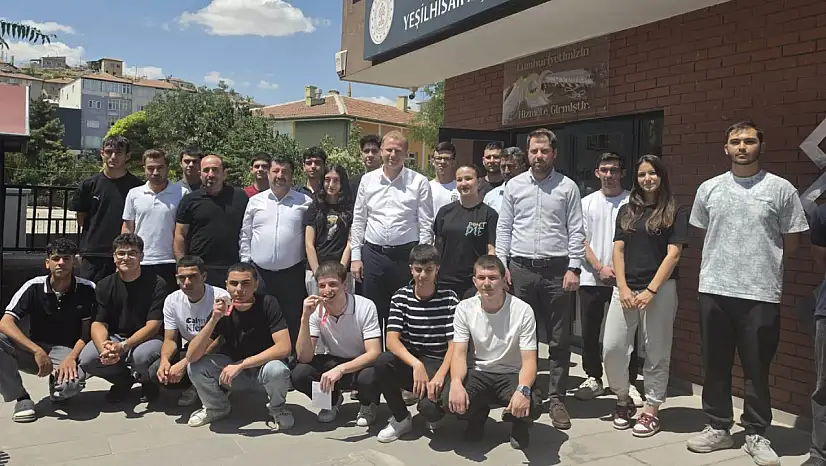 Yeşilhisar'da Yaz Tatili Satranç Turnuvasıyla Renklendi