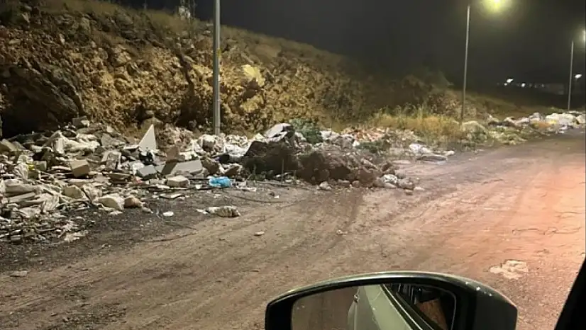 Yine aynı ilçe, yine moloz yığınları… Kayseri'de her gün aynı isyan!
