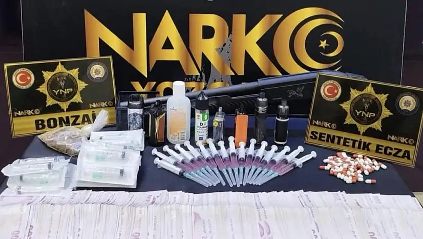 İkamet ve araç aramalarından uyuşturucu ve silah çıktı