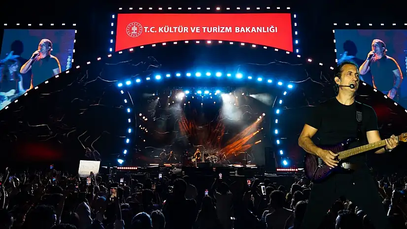 Kayseri'de Kıraç konseri ses getirdi: İşte o coşkulu anlar!