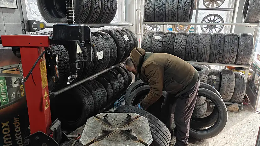 Kayseri'de lastik fırsatçılığı: 4 bin TL'ye kadar para istiyorlar!