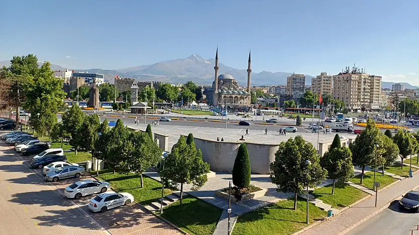 Kayseri'de kentsel dönüşüm isyanı! O ilçede 20 yıldır bekliyorlar