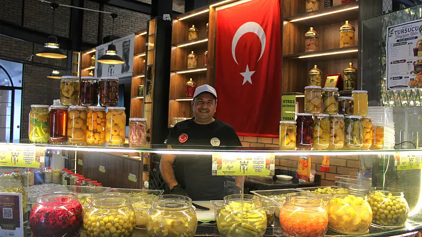Kayseri'de turşu sezonu açıldı! 55 yıllık ustalığın sırrı 5 malzemede