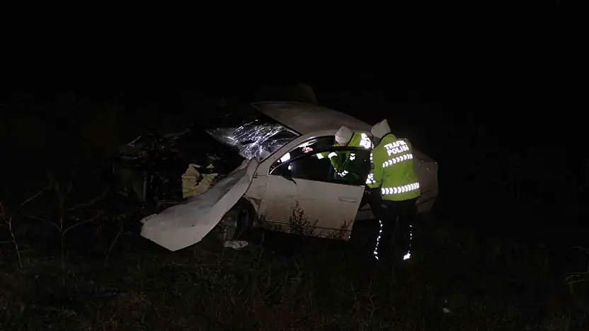 Kayseri'de feci kaza! Otomobil bariyere çarpıp uçuruma düştü