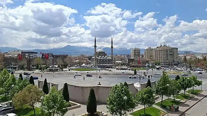 Kayseri'yi ilk kez gören ziyaretçi izlenimlerini paylaştı, 'Köy gibi geliyordu'