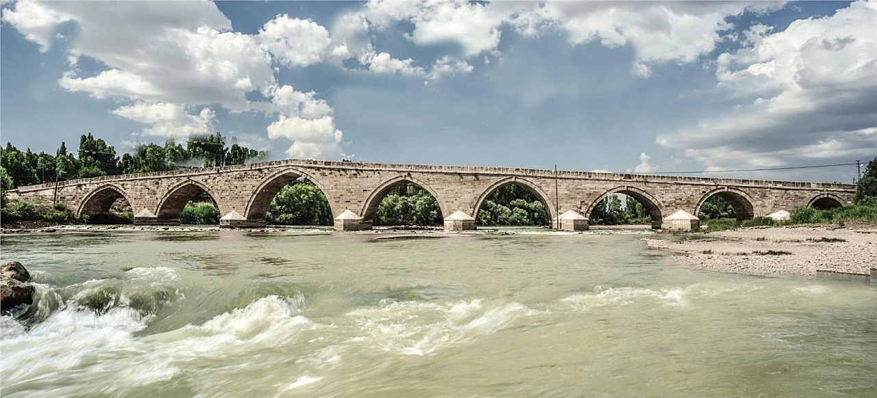 Hem tarihi hem de şifalı Şahruh Köprüsü – Kayseri'de gezilecek yerler