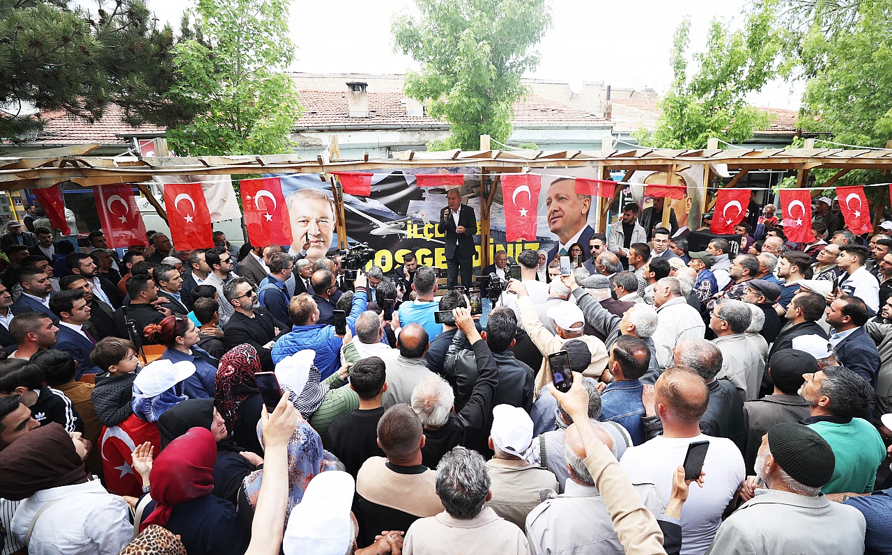 Akar'dan nikahı kıyılan çifte sürpriz ziyaret