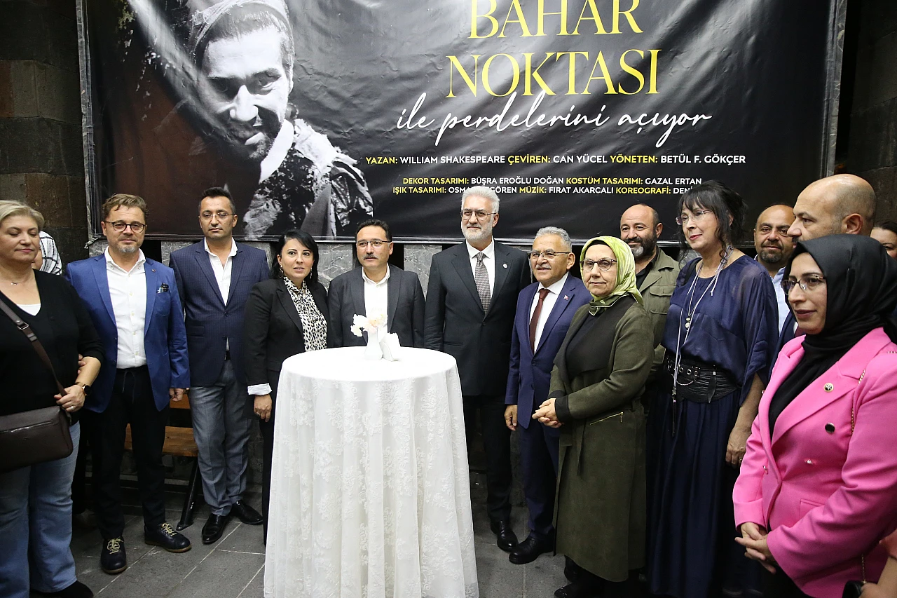 Karadağlı'dan devlet tiyatrosu sevinci! 'Ne mutlu bize ki Kayseri'deyiz'