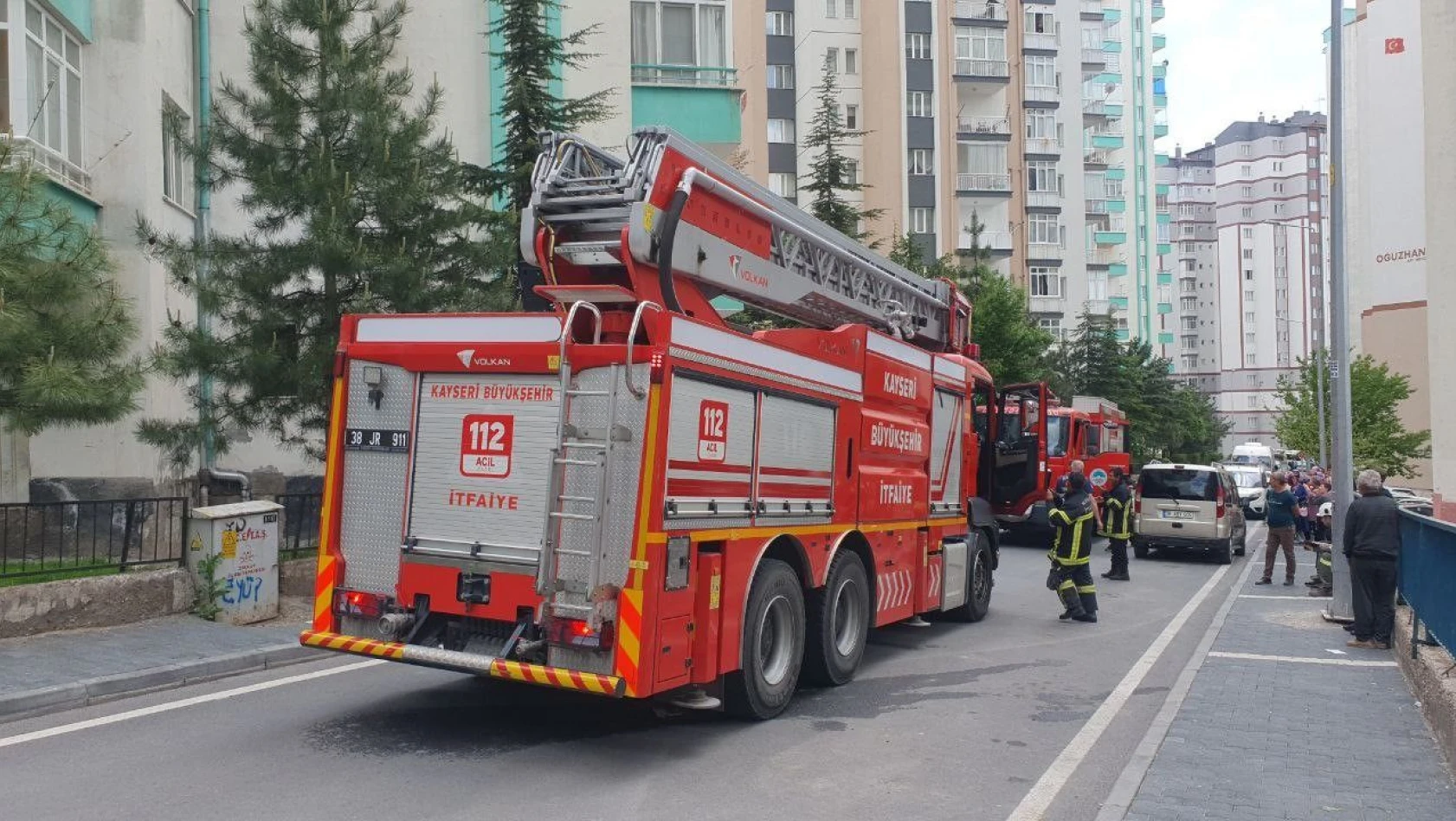 14 katlı binada korkutan yangın