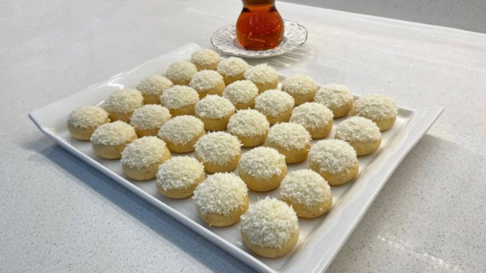 Az malzemeli kurabiye tarifi - Hindistan cevizli kurabiye –  Pratik tatlı tarifi