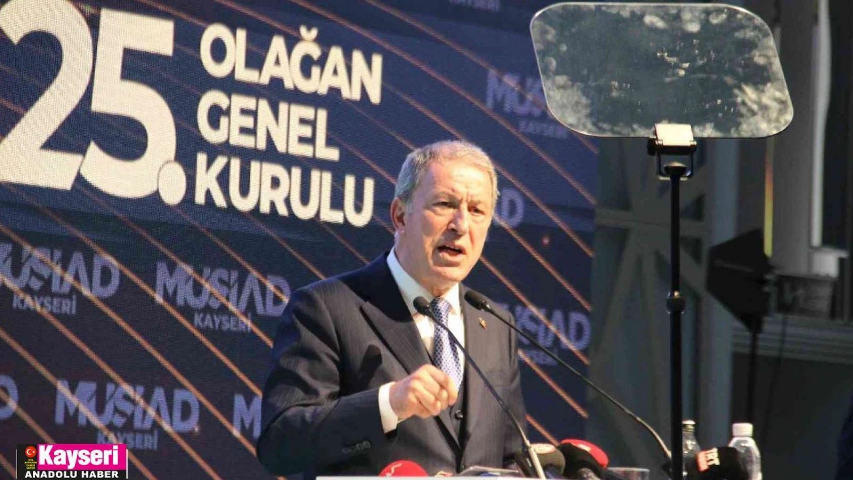 Bakan Akar: 'Haince yapılan eylemlere karşı, ahlaksızlara karşı, Kur'an yakan şerefsizlere karşı Türkiye var'