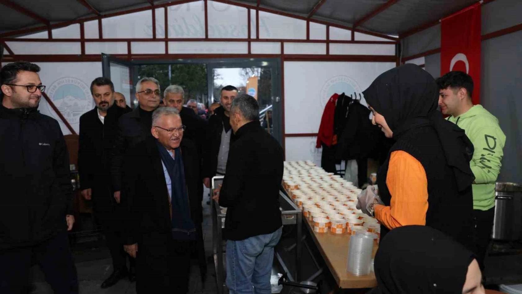 Büyükkılıç'tan Büyükşehir Belediyesi Çadırlarına Ziyaret