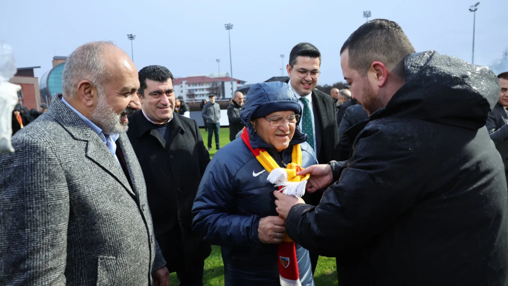 Başkan Büyükkılıç'tan Kayserispor ziyaretinde dikkat çeken açıklama