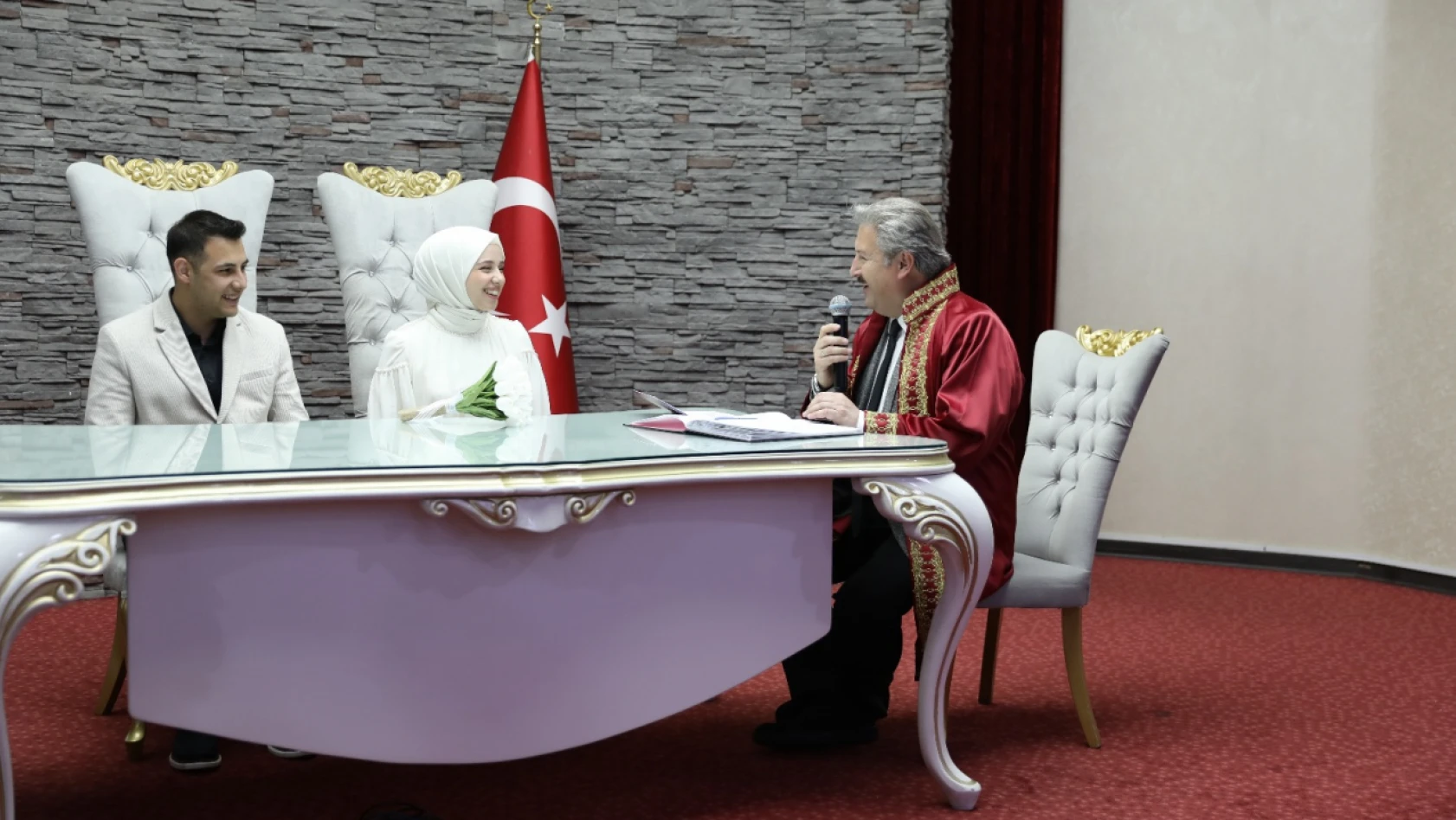 Başkan Palancıoğlu'ndan Sürpriz Nikah