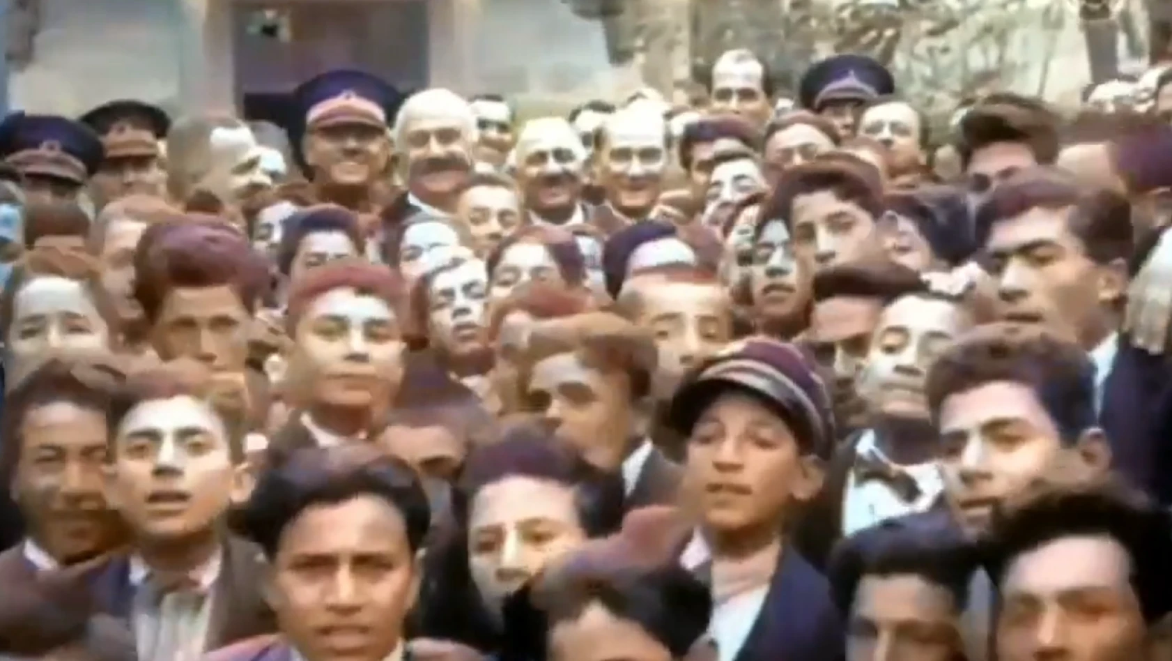 Belki de daha önce hiç görmediniz! İşte Atatürk'ün Kayseri Lisesi'ndeki görüntüleri...