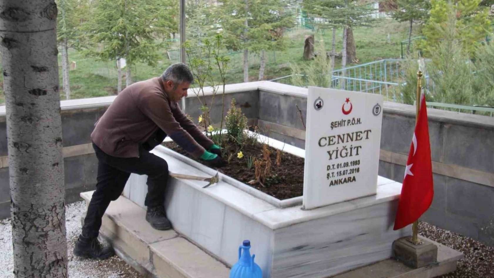 Bünyan'da mezarlıklar temizlendi