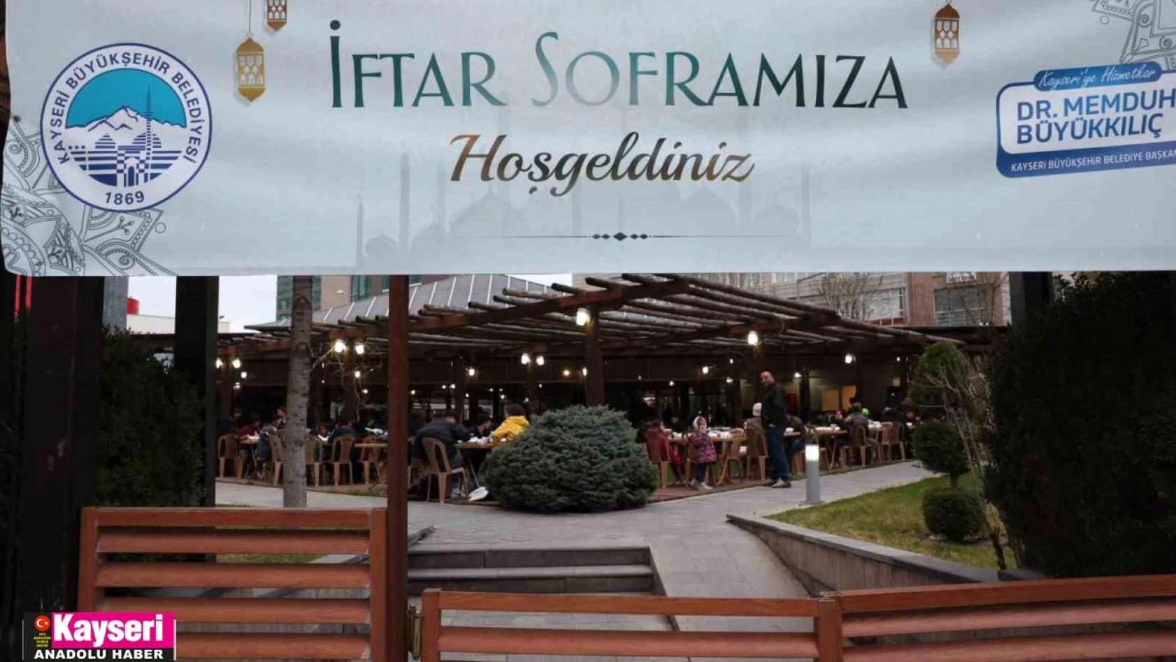 Hem Kayseri'ye hem deprem bölgelerine iftar çadırı