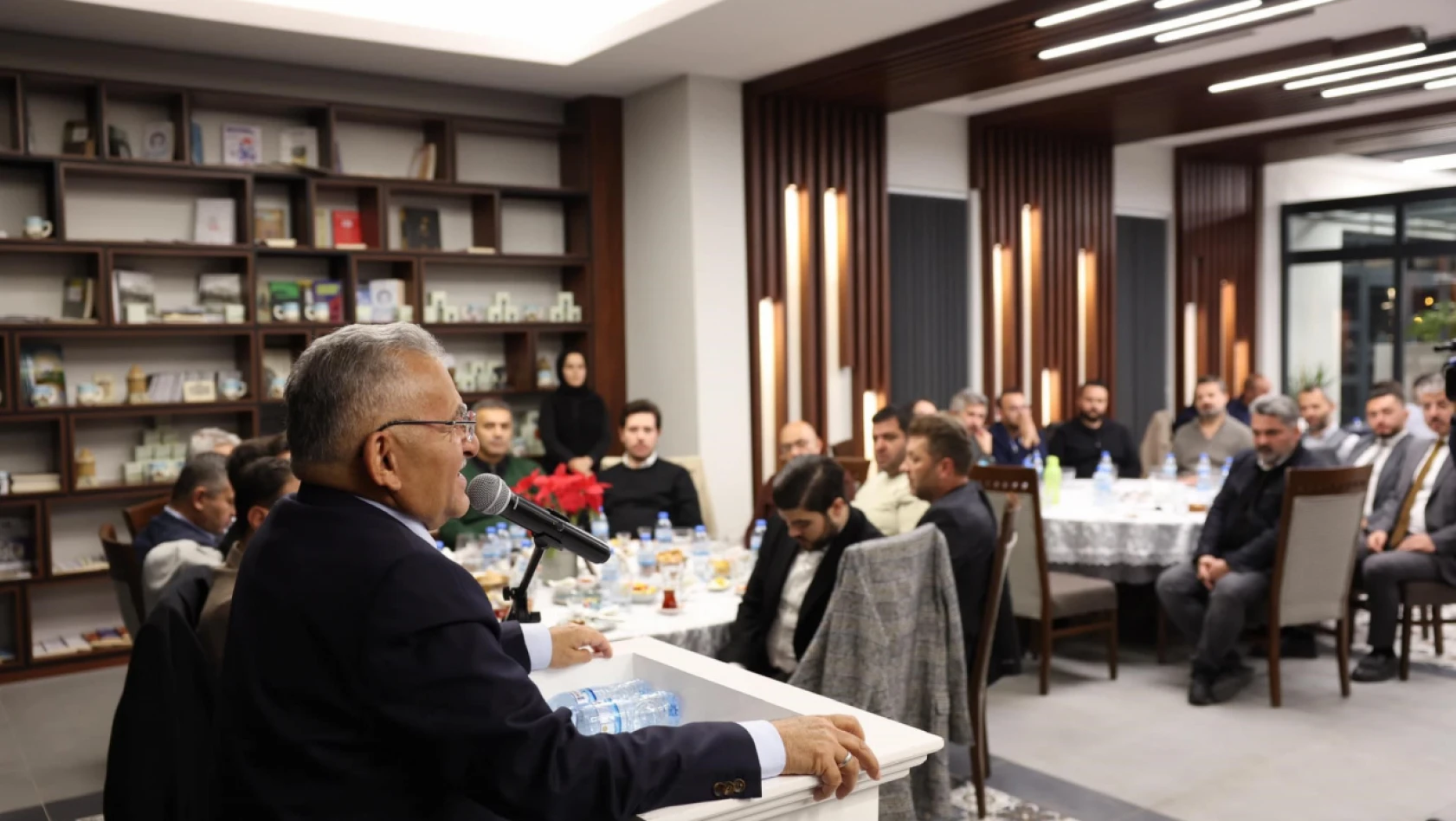 Büyükkılıç, AK Parti İl Yönetim Kurulu Toplantısı'nda konuştu