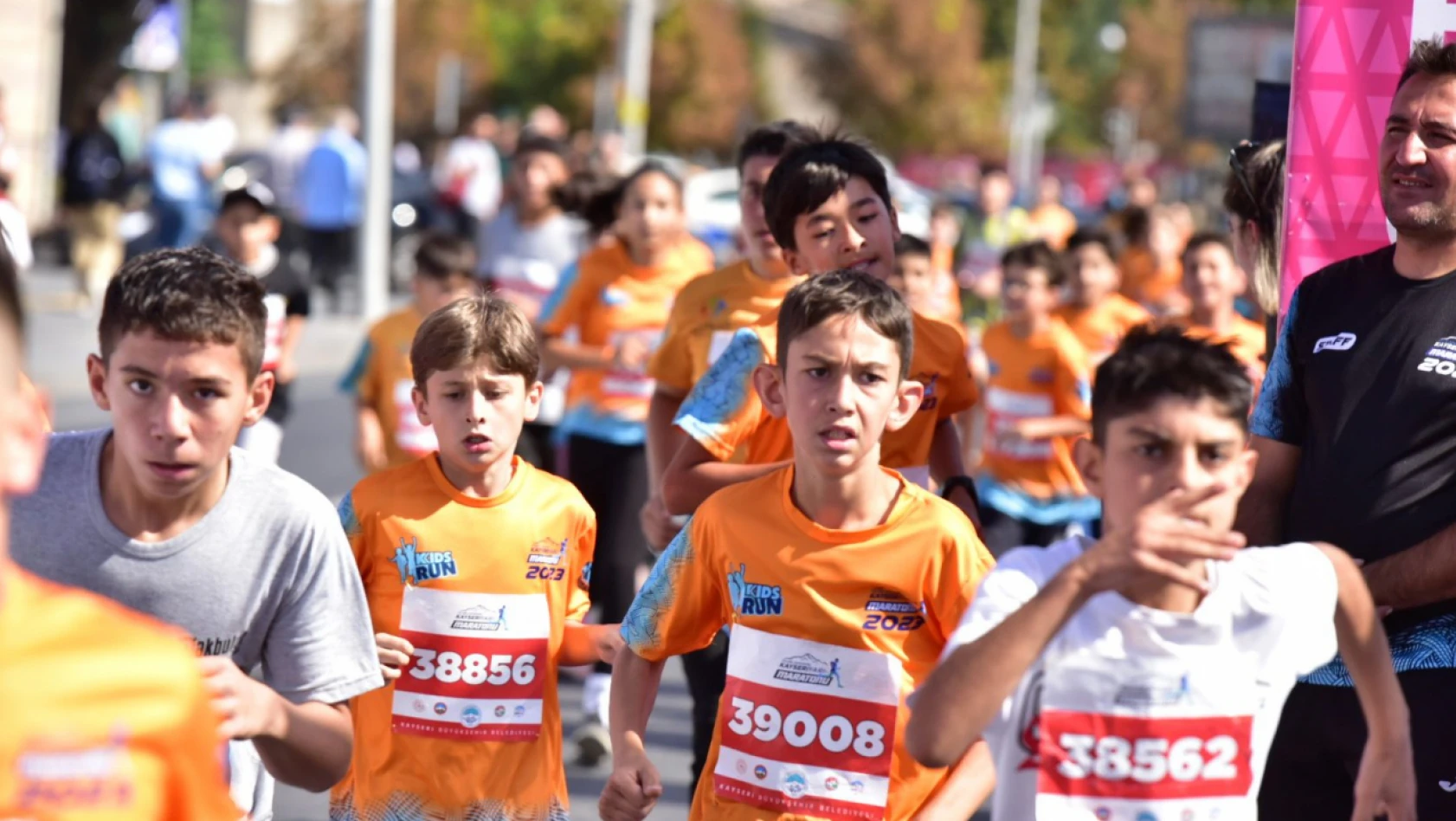 Büyükşehir, Uluslararası Kayseri Yarı Maratonu'nda minikleri unutmadı