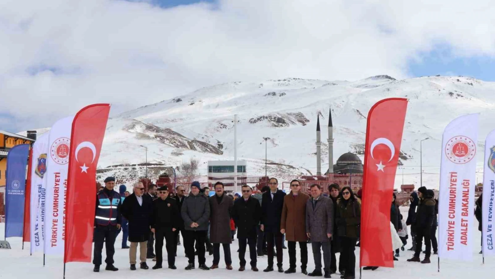 Kayseri'de Mahkum Çocuklar İçin Unutulmaz Kayak Deneyimi