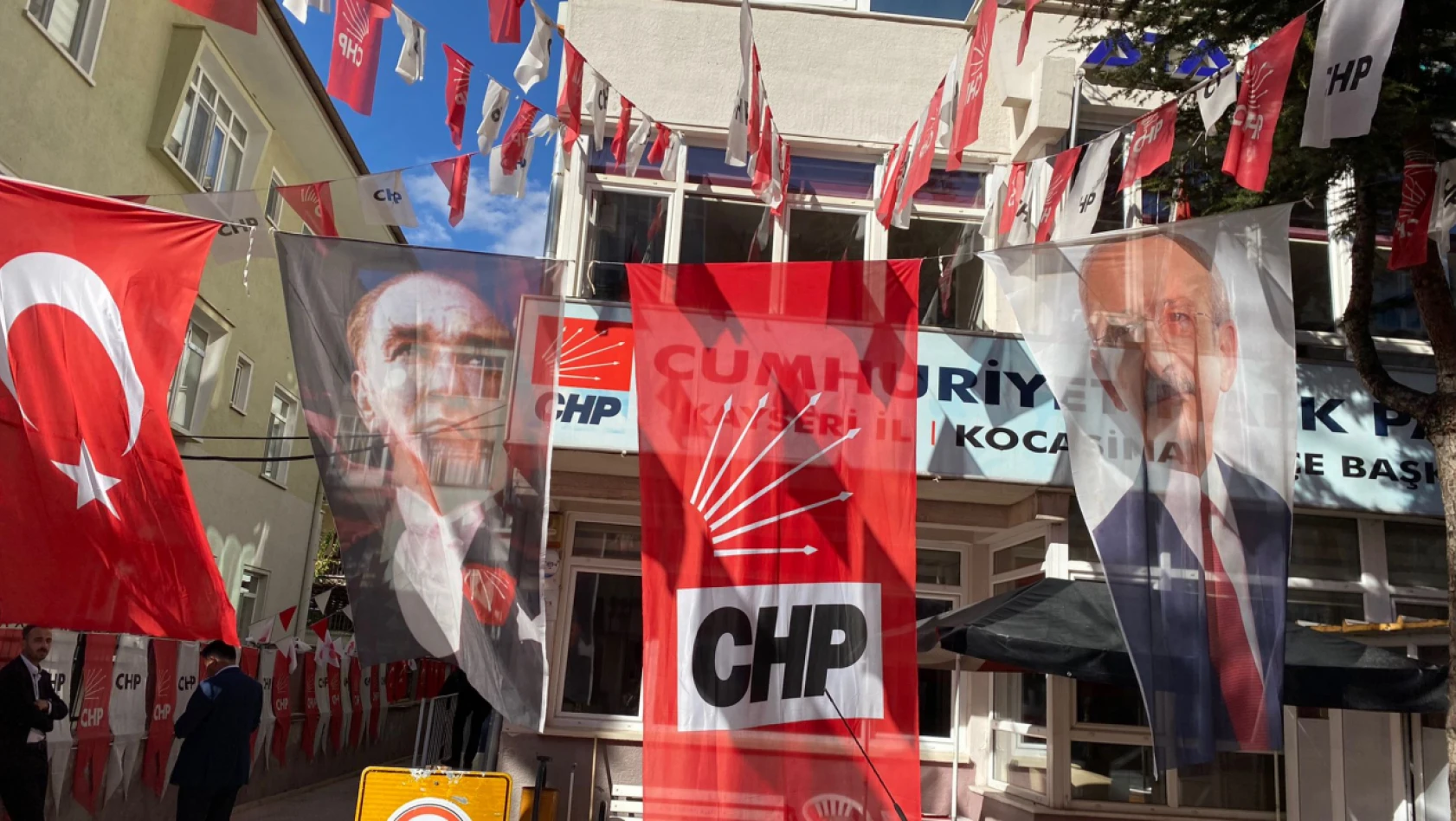 CHP Kayseri'de dikkat çeken kare!