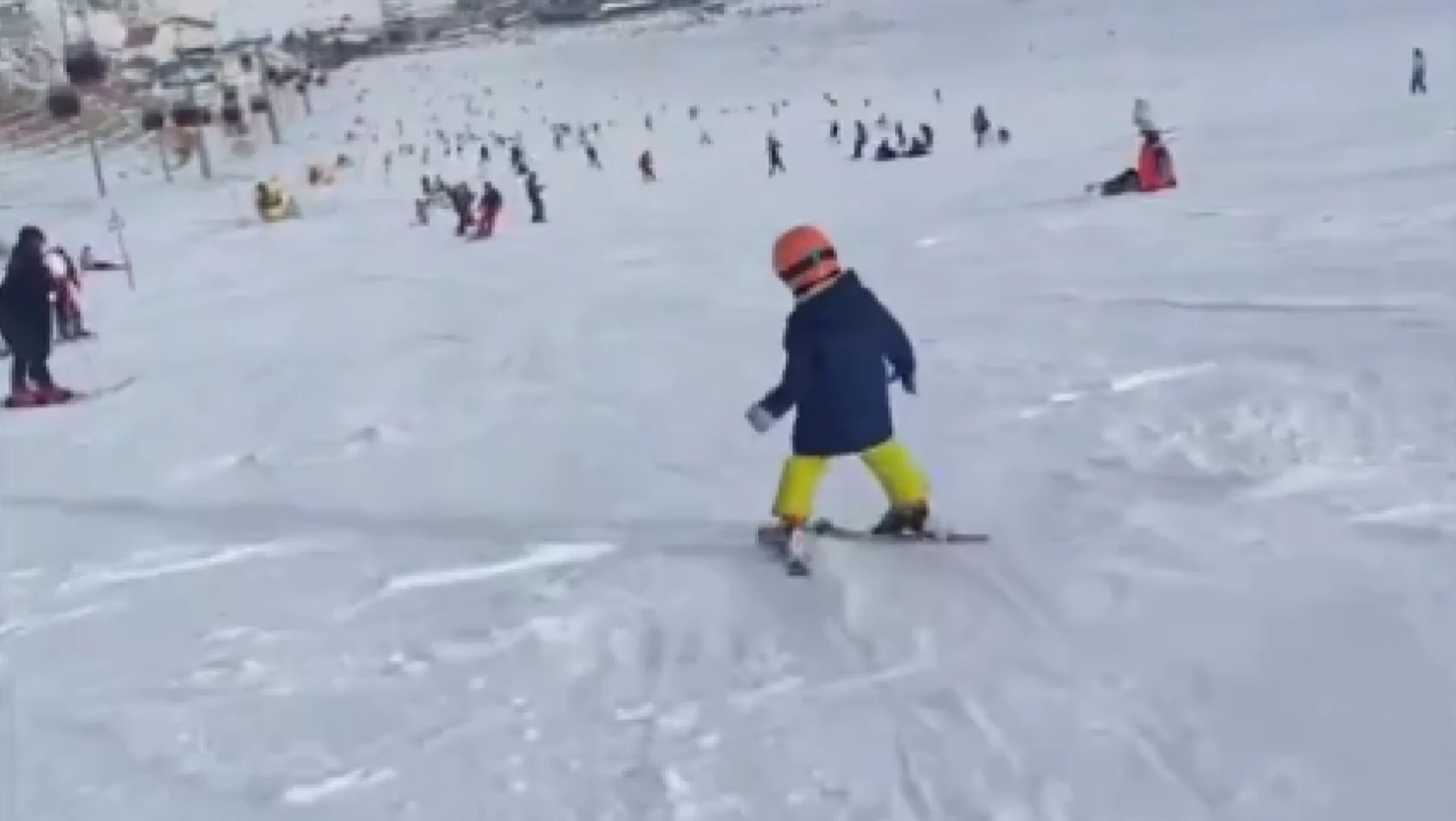 Erciyes'in En Küçük Kayakçısından Muhteşem Performans!
