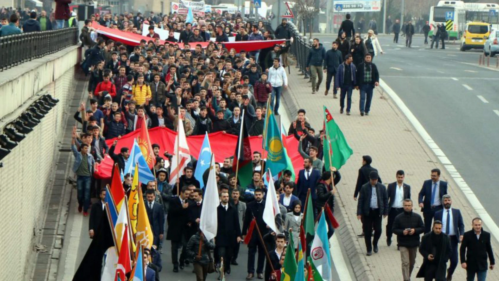 Erciyes Üniversitesi'nden Kartal Şehitliği'ne… O tarihte şehitler için yürüyecekler!
