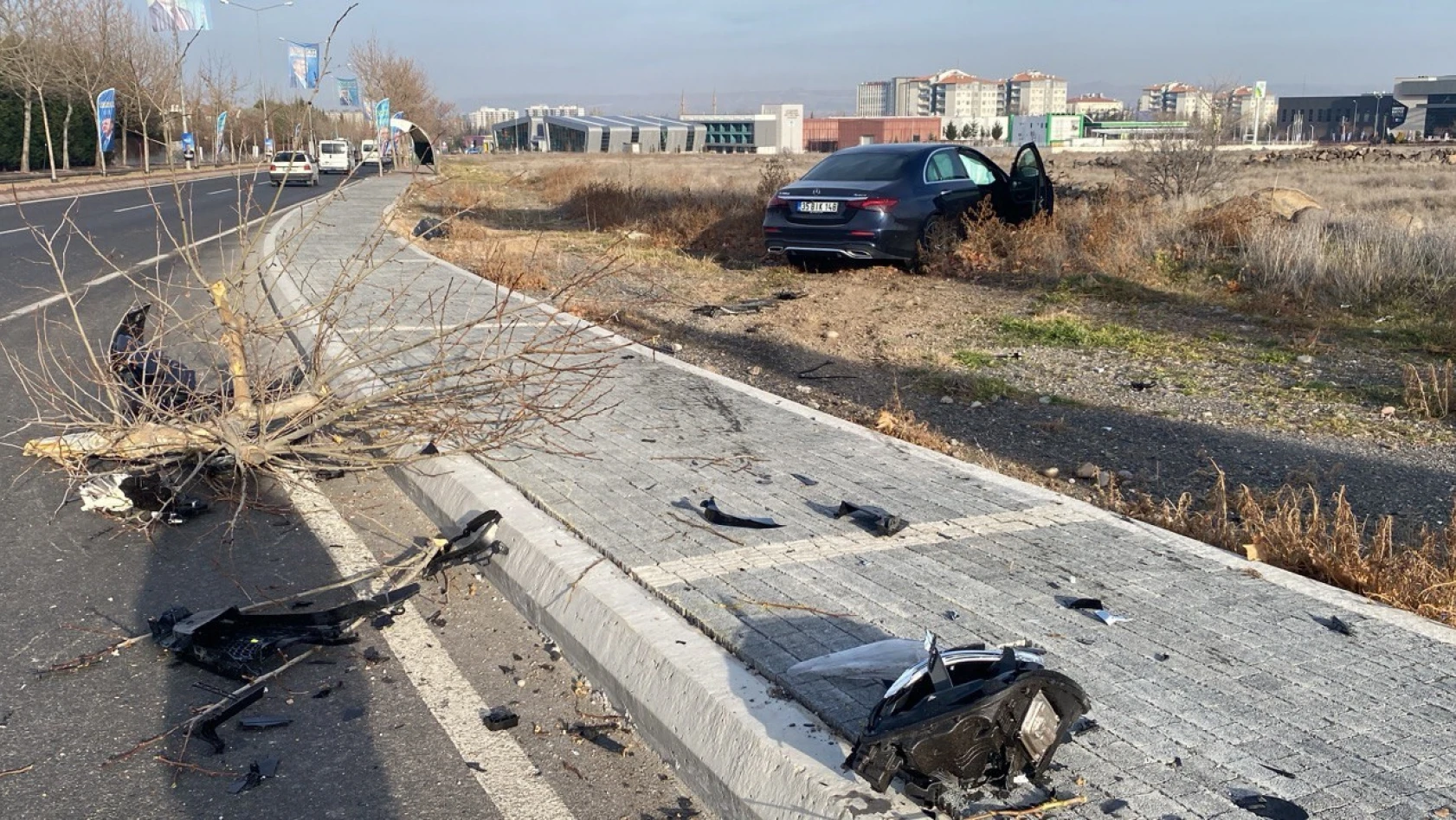 Feci kaza: Ortalık savaş alanına döndü!