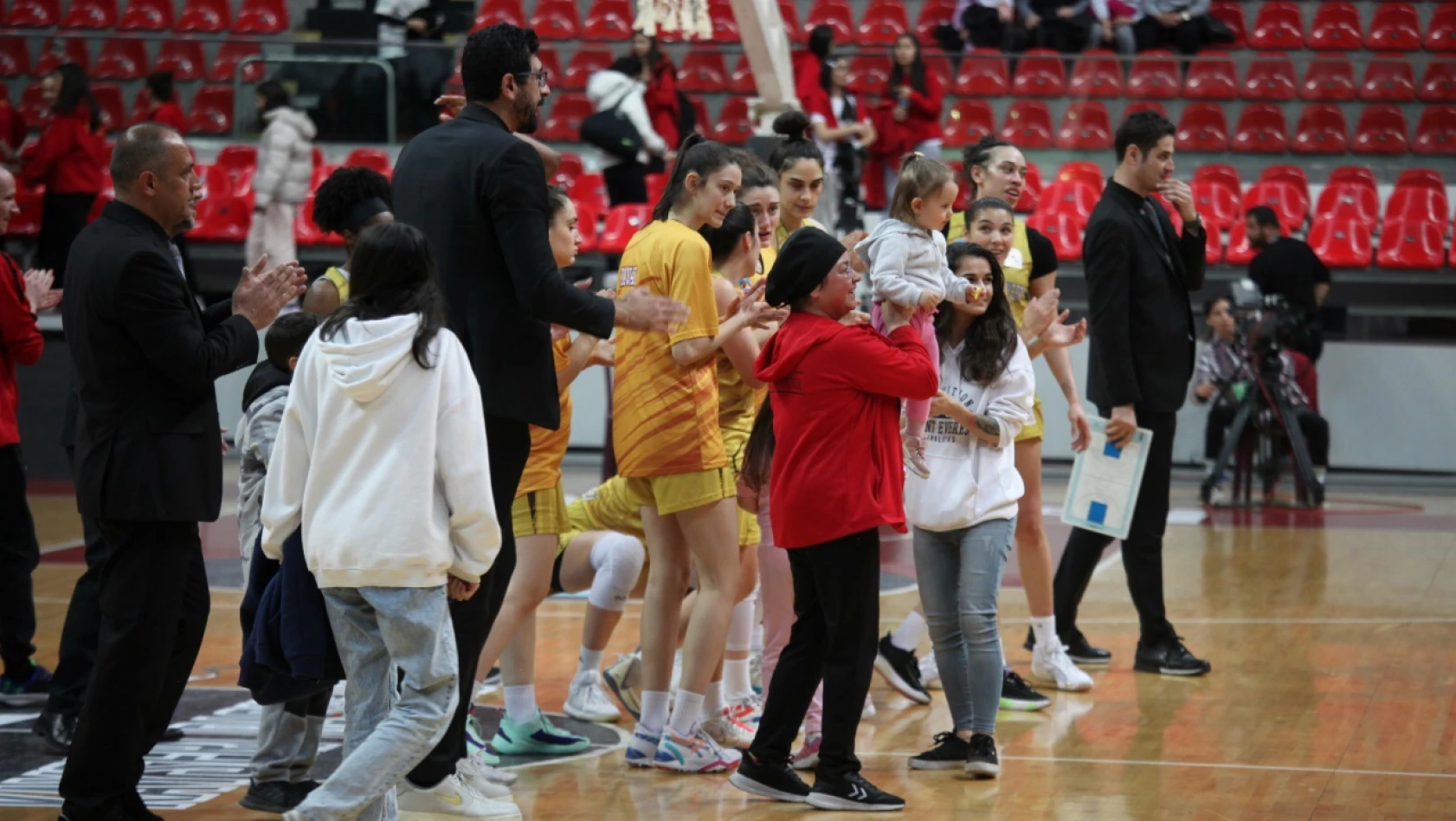 Galatasaray Kayseri'den eli boş döndü
