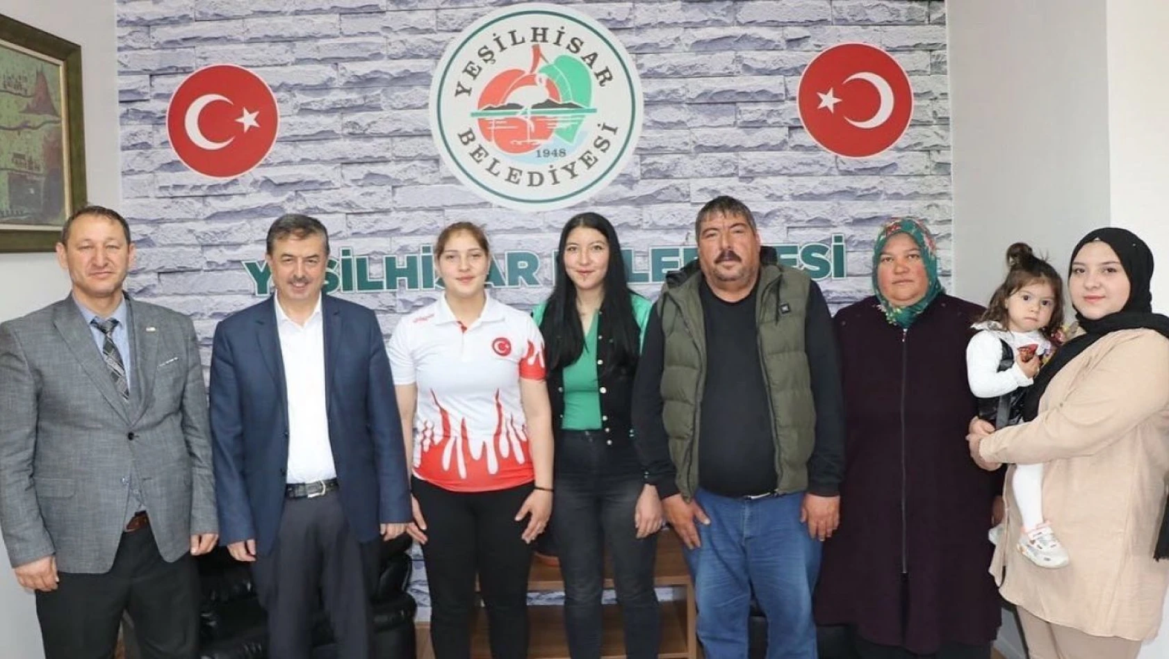 Halter Türkiye Şampiyonu Başkan Taşyapan'ı ziyaret etti