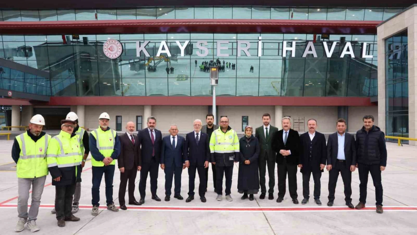 Kayseri'nin yeni terminal binasında konuşan Elitaş'tan 'hızlı tren' açıklaması