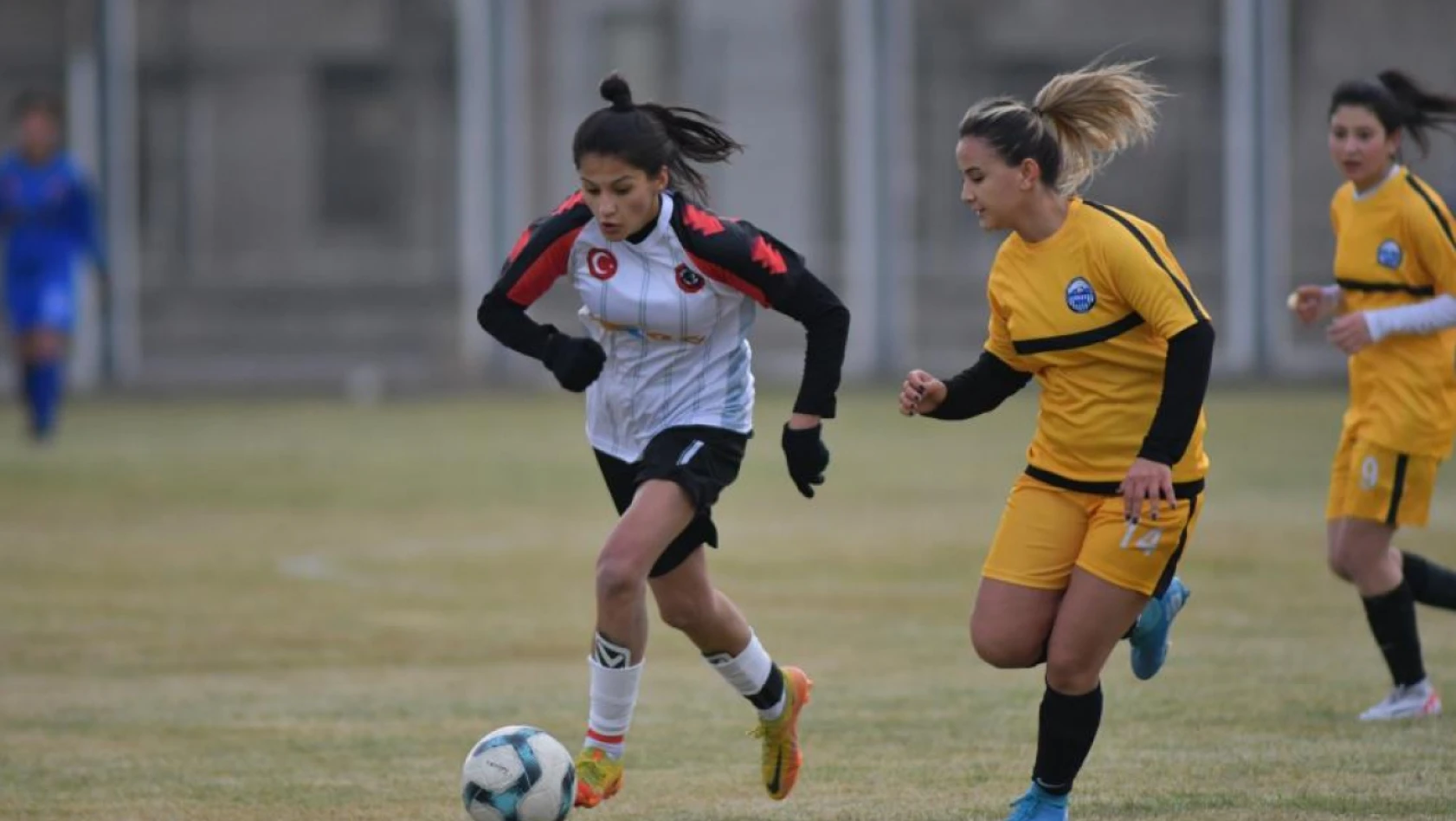 Kadınlar 2. Lig: Kılıçaslan Yıldızspor ile Yakacık Gençlerbirliğispor berabere kaldı