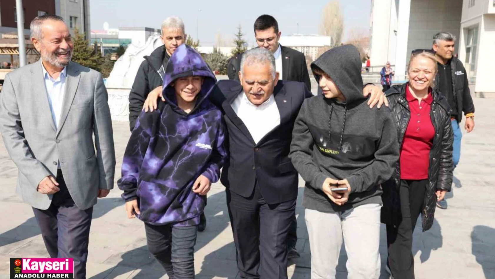 Kayseri Büyükşehir'den Depremzede Öğrencilere Ücretsiz Ulaşım İmkanı