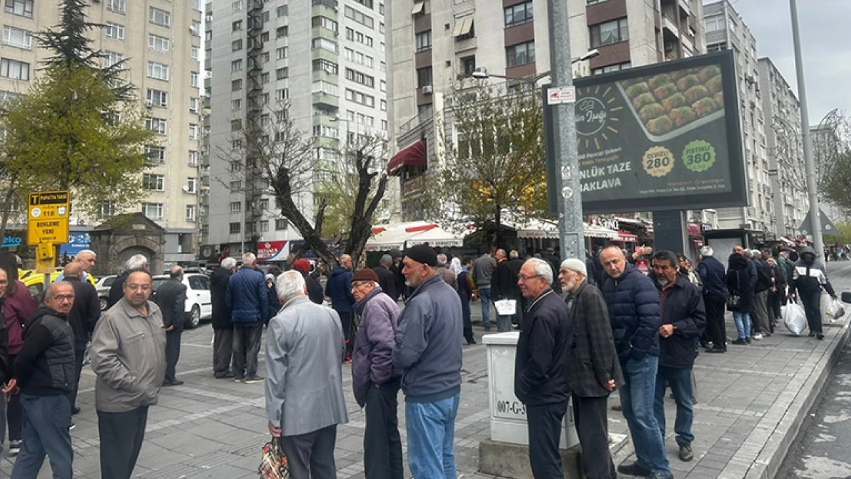Kayseri'de Emekliler Bu Sırayı Kimseye Kaptırmıyor!